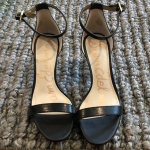 Sam Edelman black ankle heals